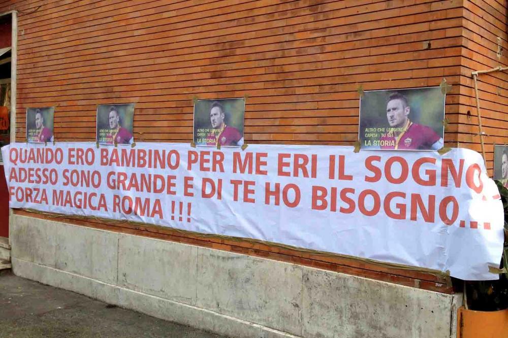 Striscione per Francesco Totti                                                                                                                            