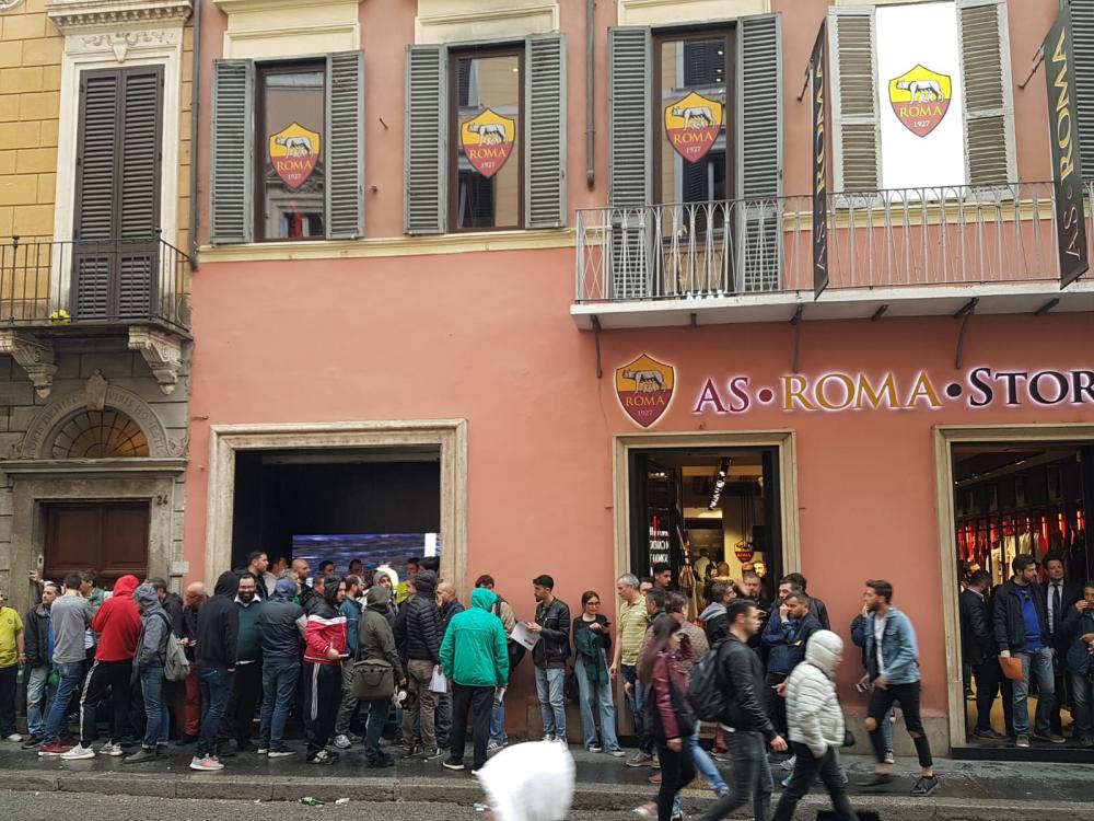 AS Roma Store, via del Corso