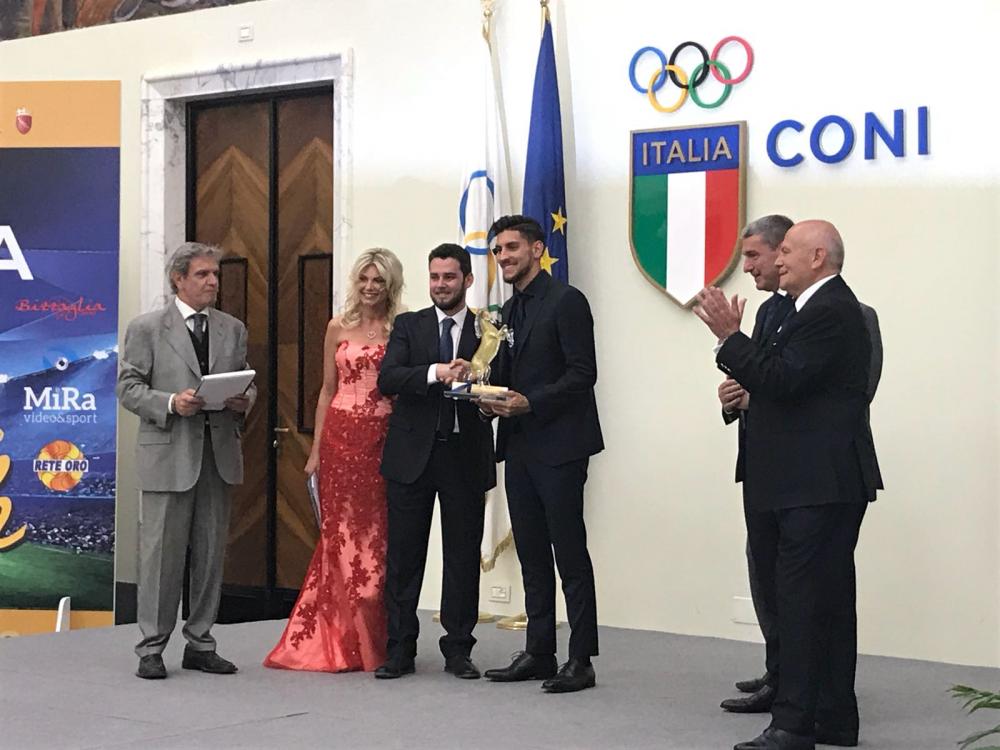 Pellegrini riceve il premio Beppe Viola