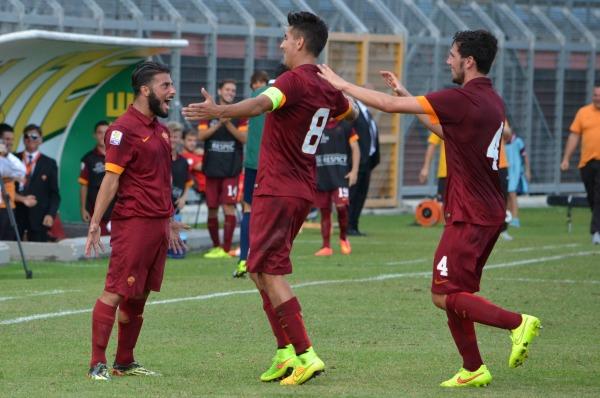 Daniele Verde (AS Roma), Lorenzo Pellegrini (AS Roma) e Arturo Calabresi (AS Roma) festeggiano il 2-1 giallorosso